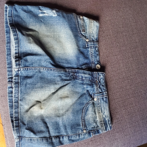 Mini skirt - Picture 2 of 2